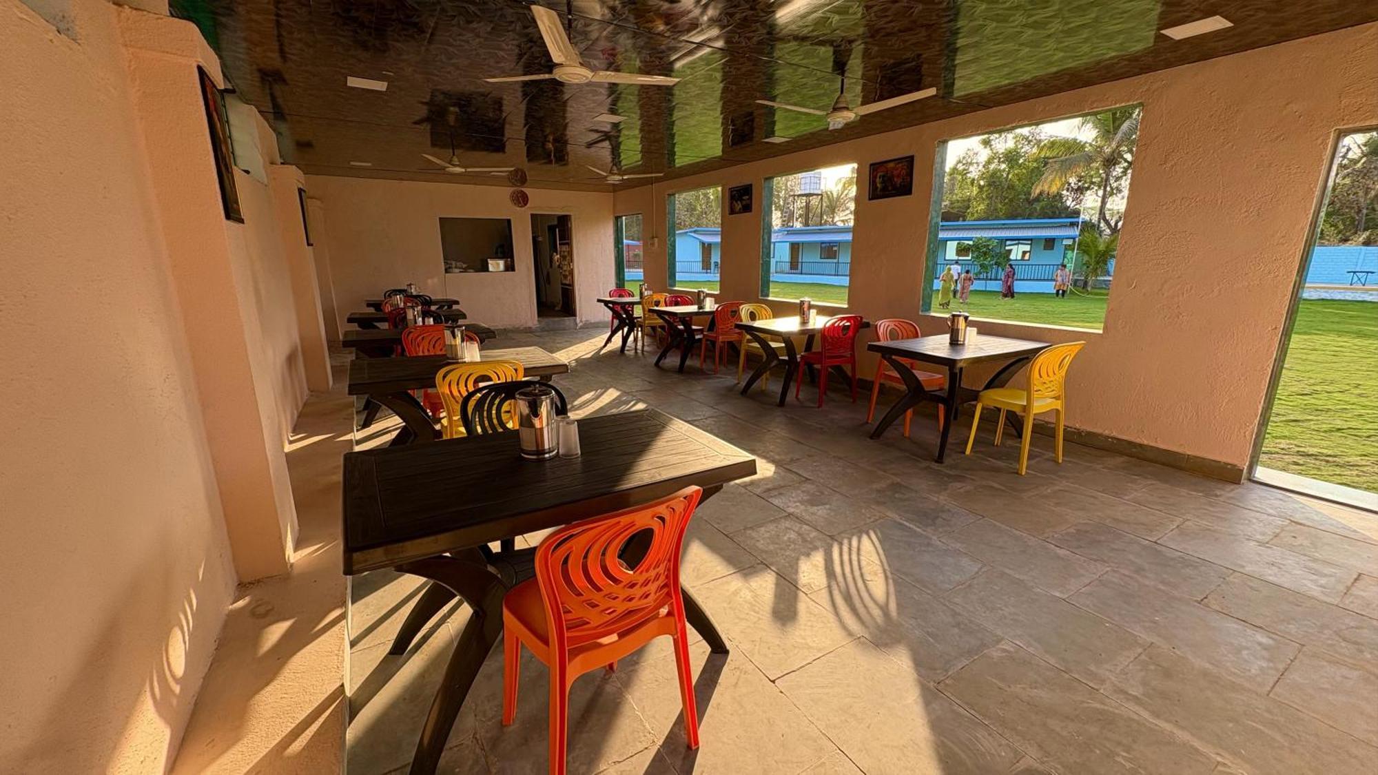 Deep Bhavani Resort カルジャット エクステリア 写真