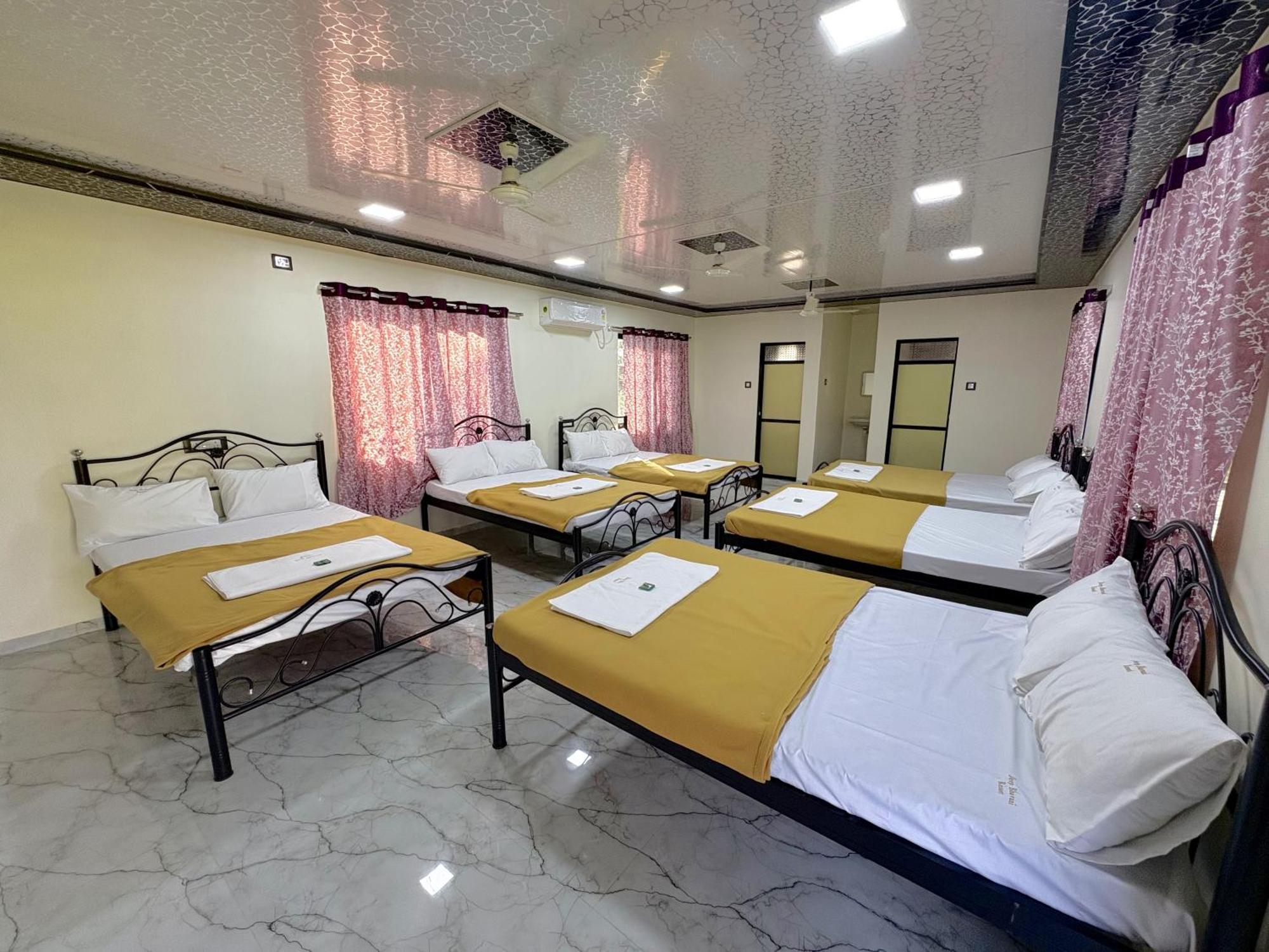 Deep Bhavani Resort カルジャット エクステリア 写真