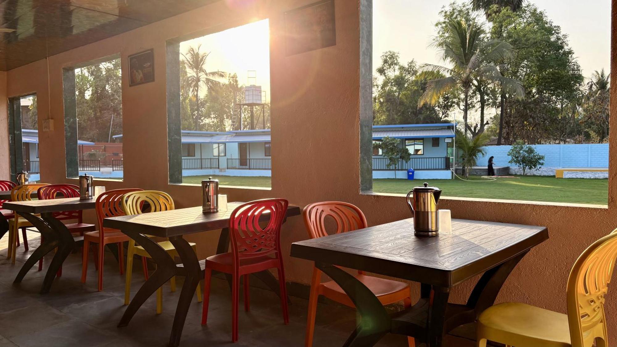 Deep Bhavani Resort カルジャット エクステリア 写真