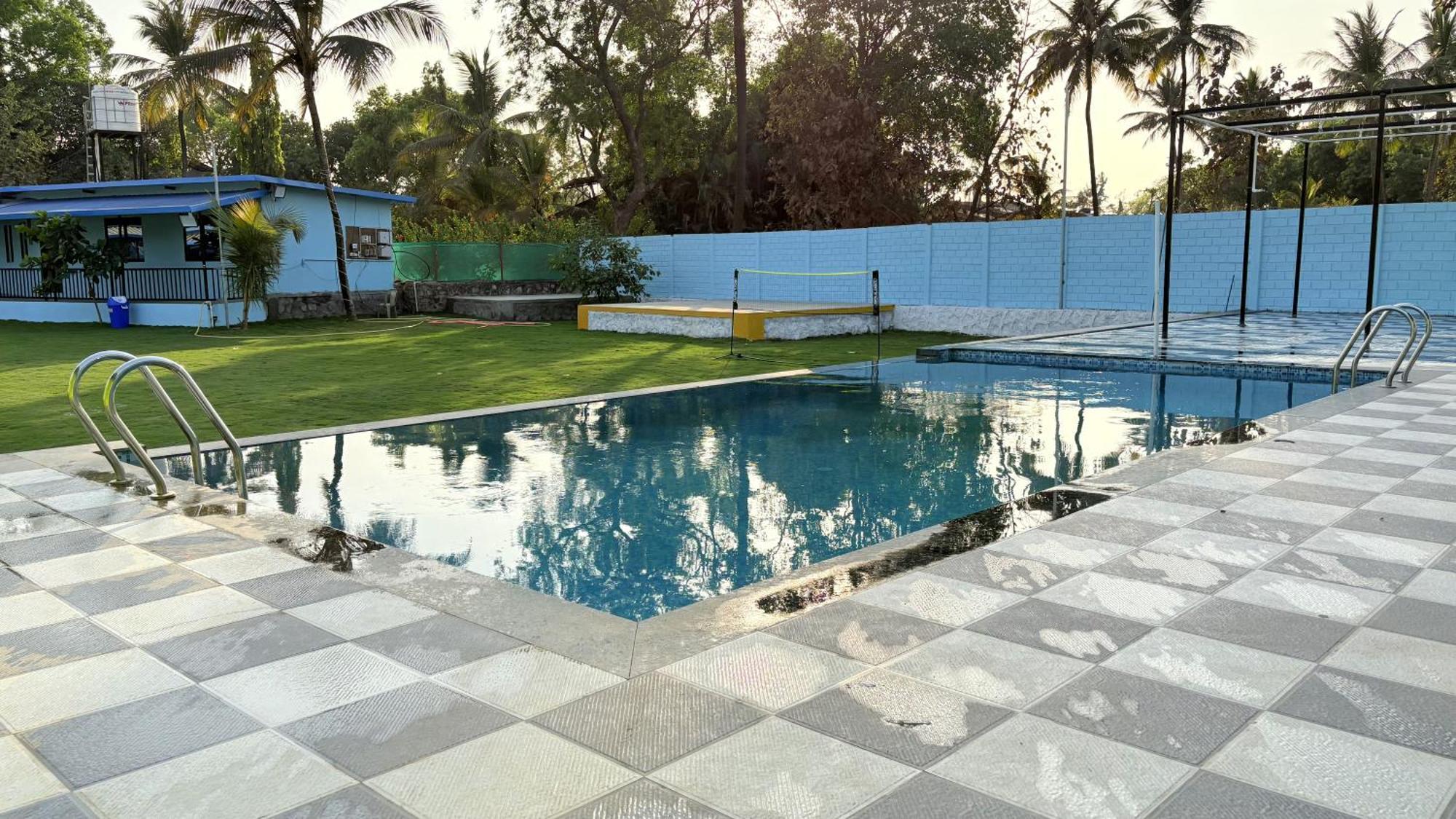 Deep Bhavani Resort カルジャット エクステリア 写真