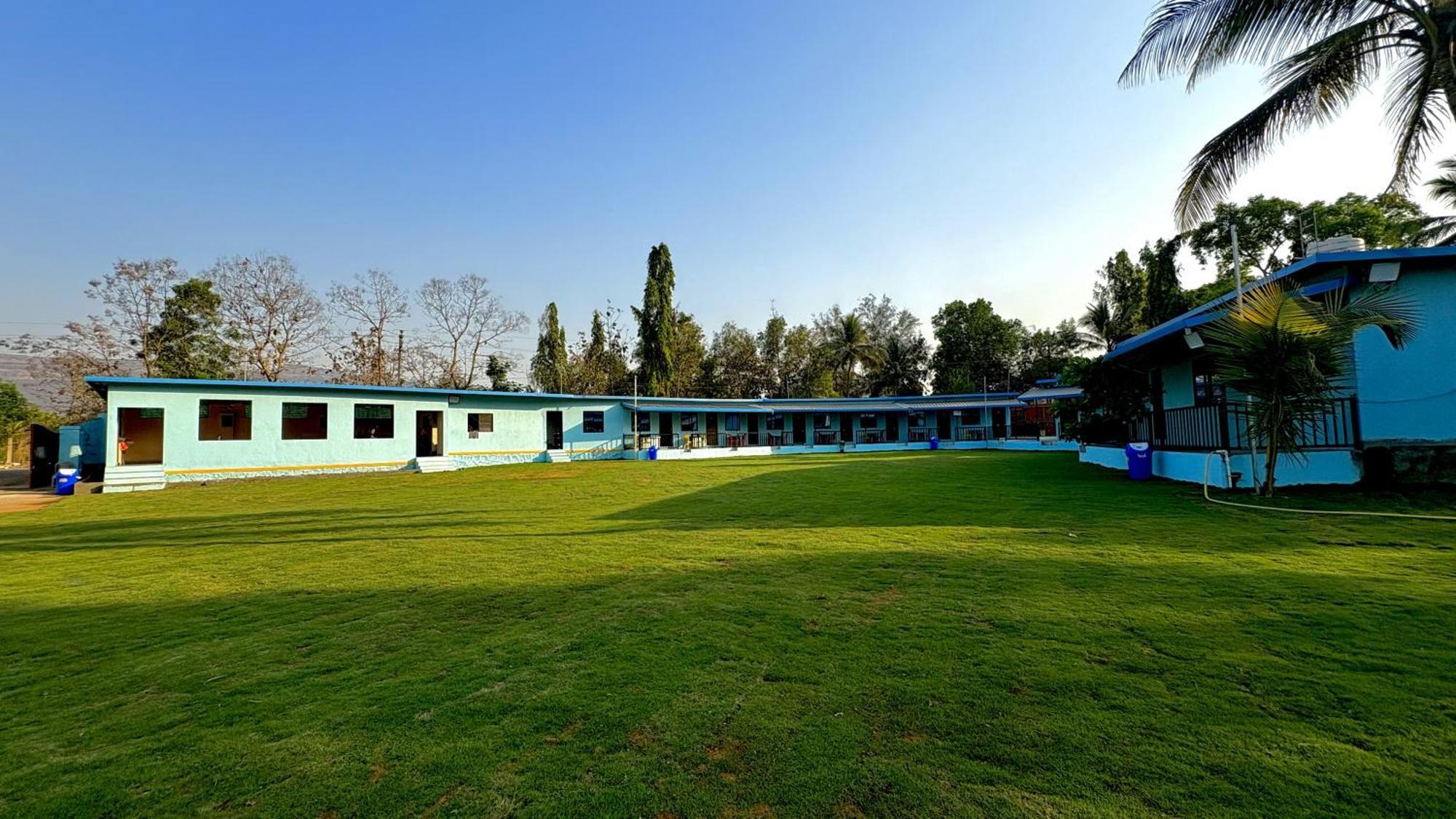Deep Bhavani Resort カルジャット エクステリア 写真